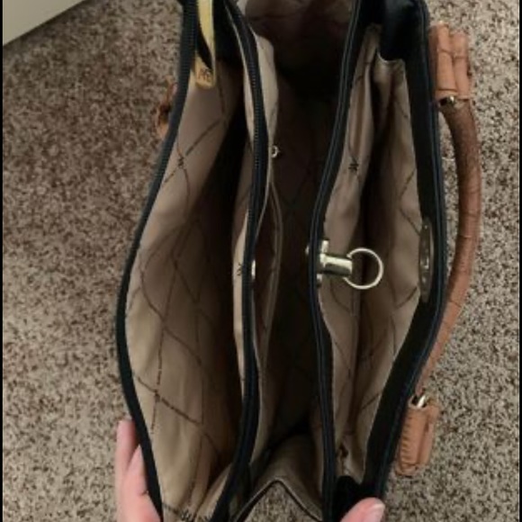 Medium sized shoulder bag/purse - Picture 3 of 4